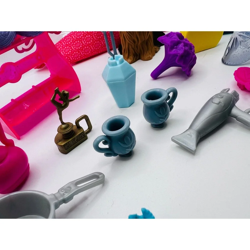 Mattel Barbie Miscellaneous W Bag Dog‎ Shoes Aware Hats Modern Doll Accessories